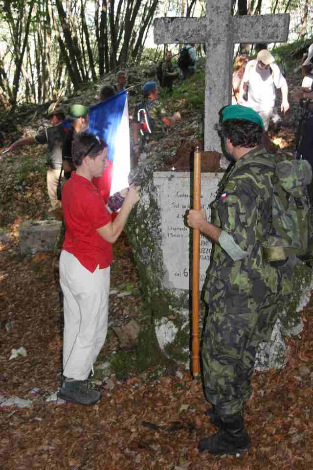  Zapalování svíček za padlé vojáky