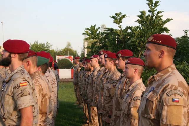  Nastoupená česká jednotka