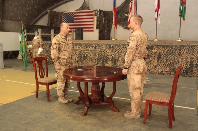 Podepsání předání operačního úkolu