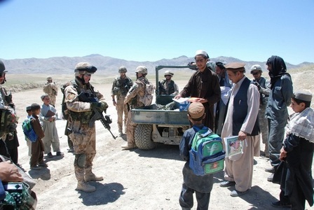 Rozdávají se dárky pro školáky