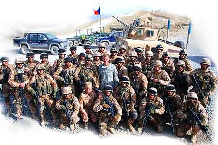 Generál McChrystal navštívil český provinční rekonstrukční tým