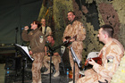 Koncert na základně Shank.
