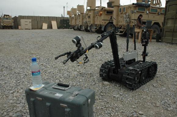 Robot - nenahraditelný pomocník EOD