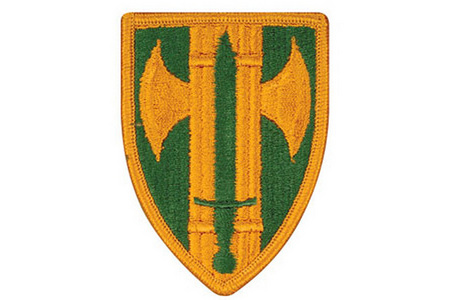 Rukávový znak 18th Military Police Brigade, jednotky, k níž patřil seržant Shank