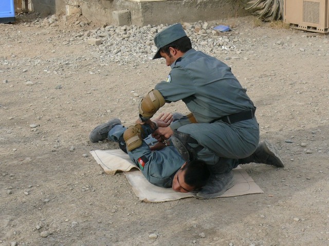 Čeští vojáci cvičí afghánské policisty - 1