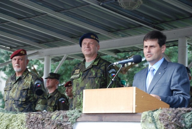 Zleva: velitel společných sil generálmajor Hynek Blaško, náčelník Generálního štábu armádní generál Vlastimil Picek a náměstek ministra obrany pro personalistiku Michael Hrbata