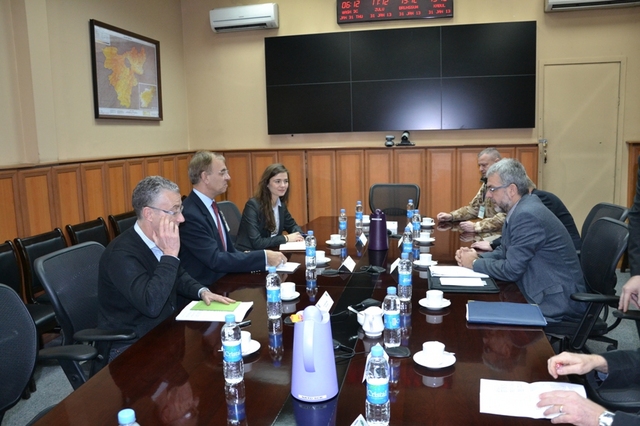 Jednání české delegace s civilním představitelem NATO v Afghánistánu Mauritiem R. Jochemsem