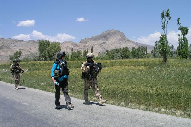 Civilní expertka se svým ochráncem