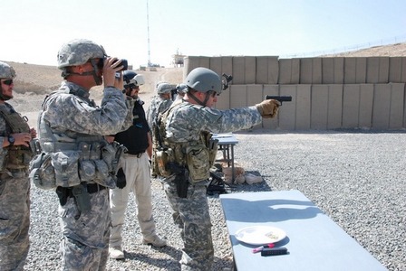 Američané při střelbě