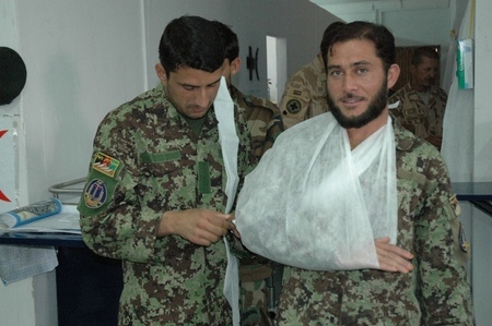 Afghánští zdravotníci pracovali ve dvojicích