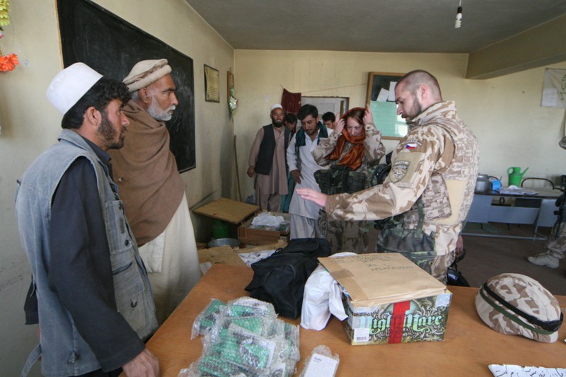 Čeští zástupci domlouvají výkresy pro naše školy