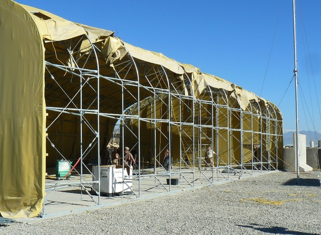 Plachta váží cca 700 kg