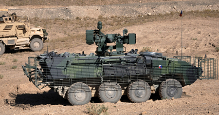 Osádky vozidel Pandur jsou zařazovány do patrol v distriktech provincie Lógar 1