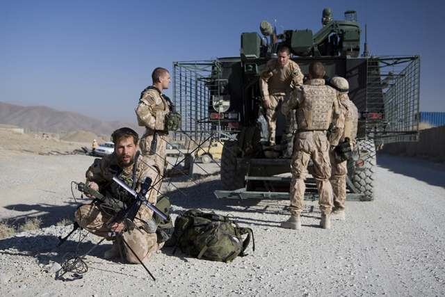 Osádky vozidel Pandur jsou zařazovány do patrol v distriktech provincie Lógar 2