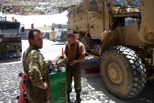 Servis vozidel MRAP MAXXPRO na dílnách 9. jednotky PRT Lógar (6)