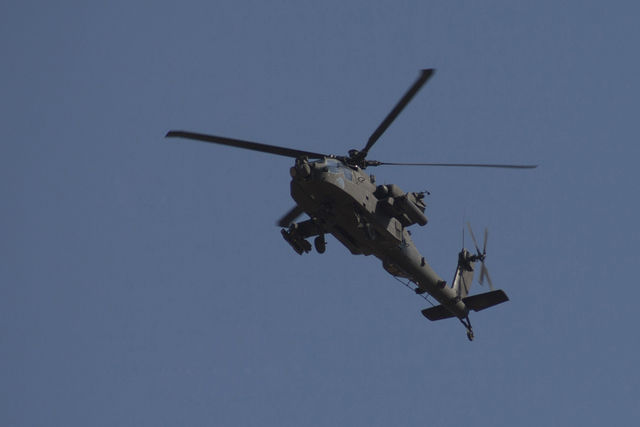 Podpora bitevních vrtulníků AH-64 Apache při operaci Clean Garden