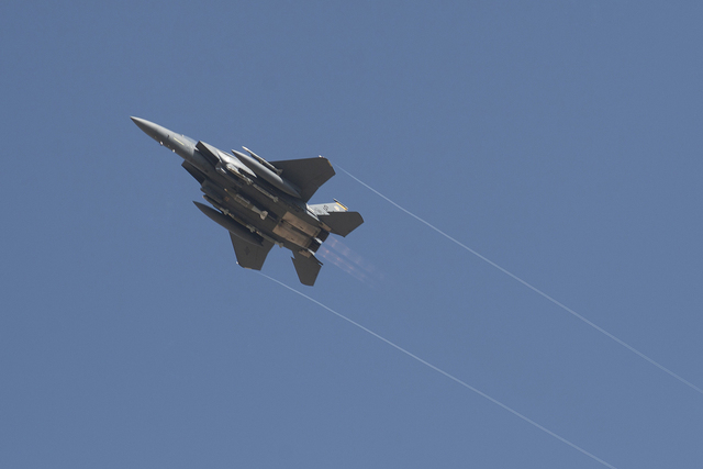 Podpora letounu F-15 při operaci Clean Garden