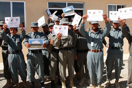 Čeští vojenští policisté vycvičili dalších 63 afghánských policistů