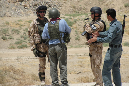 Další afghánští policisté dokončili kurz