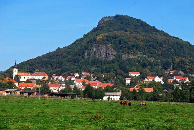 Třebušín