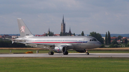 Mise na Islandu začala příletem první části vojáků