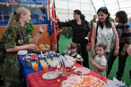 Vojáci reprezentovali Českou republiku na festivalu velitele sil KFOR