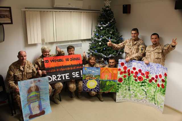 Dárky českých dětí pro vojáky 12. ÚU.