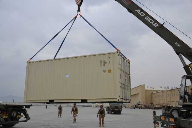  Přeprava materiálu pro americkou stranu.