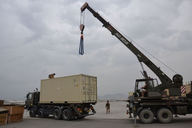 Příprava na vázání kontejneru