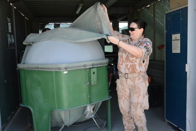 Příprava meteobalonu k vypuštění