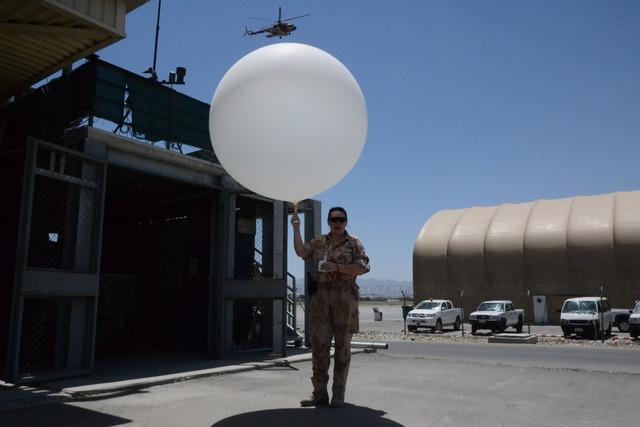 Meteobalon je připraven k vypuštění