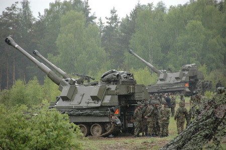 British artillery-men with AS-90 self-propelled howitzer