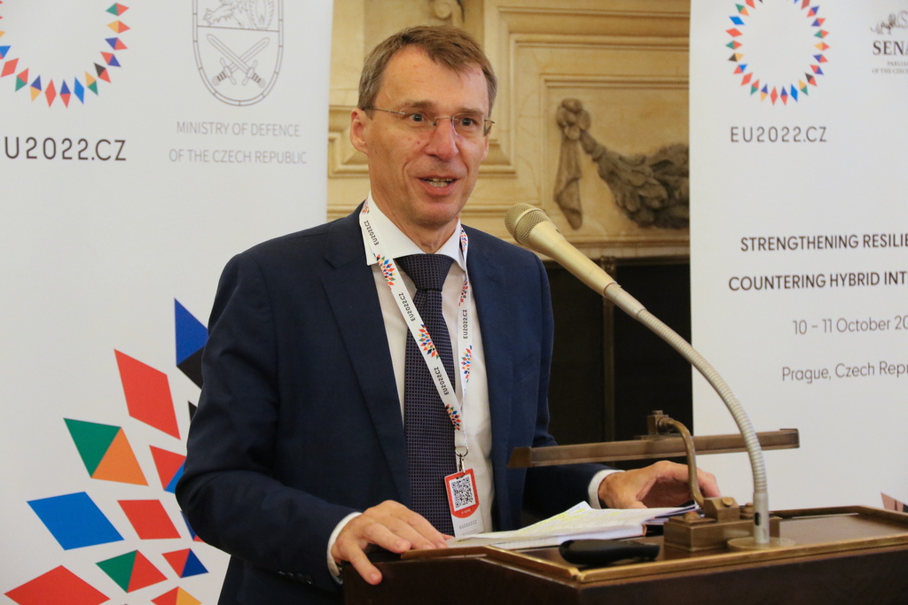 Náměstek pro řízení Sekce evropské Ministerstva zahraničních věcí na ukončení konference Posilování odolnosti a čelení hybridnímu působení