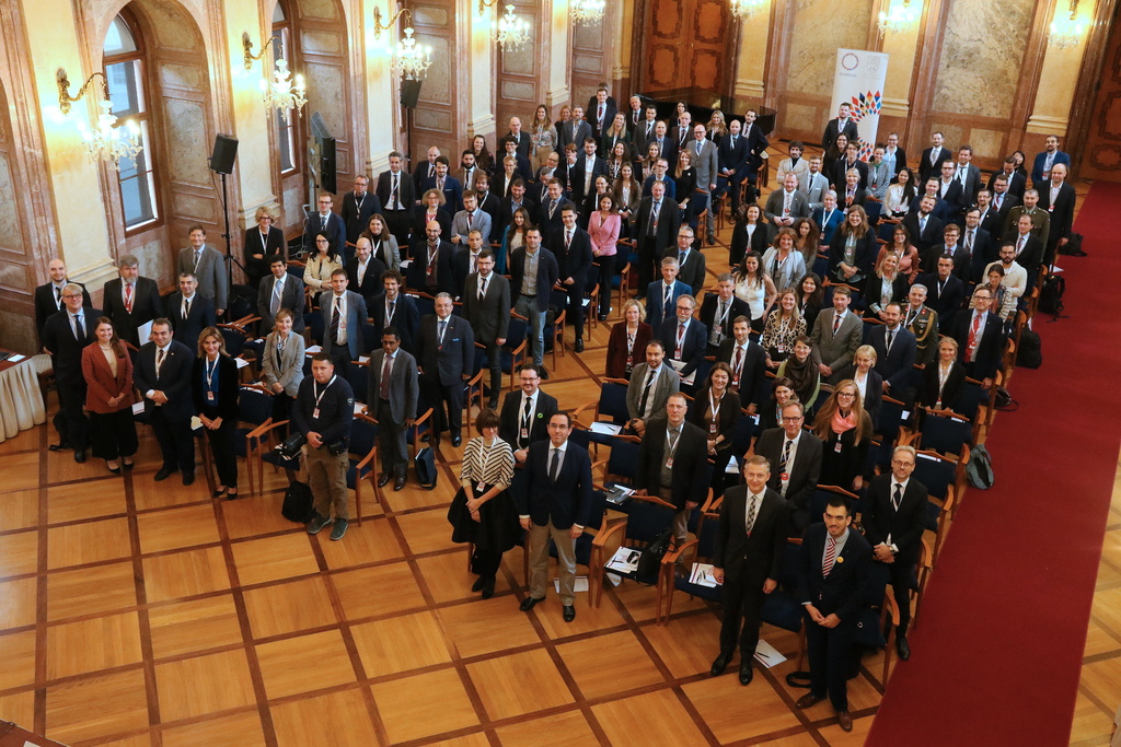 Konference Posilování odolnosti a čelení hybridnímu působení ve Valdštejnském paláci
