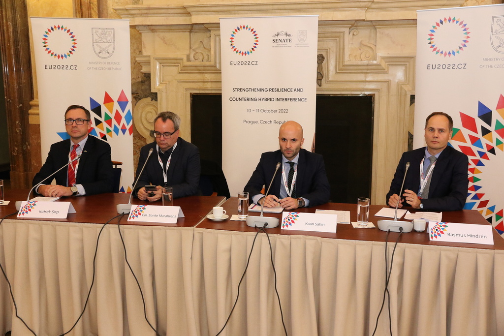 Čtvrtý panel konference týkající se spolupráce EU a NATO při posilování odolnosti euroatlantického prostoru