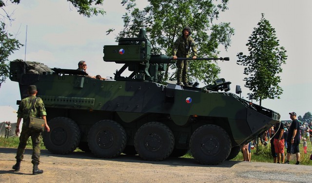 A poté ministr vyzkoušel jízdu pandurem