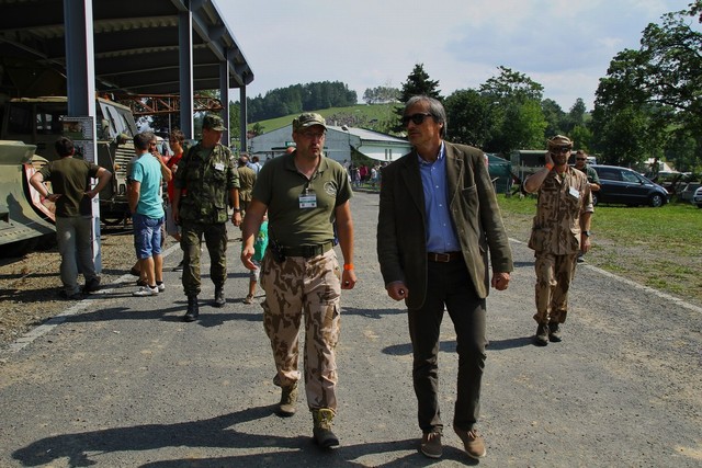 A pak ministr zavítal do vlastního muzea 