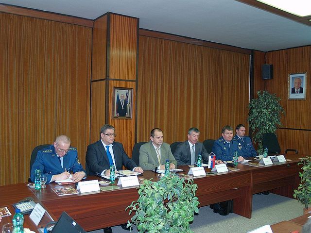 Představitelé Sekce vyzbrojování MO a Vzdušných sil OS Slovenské republiky
