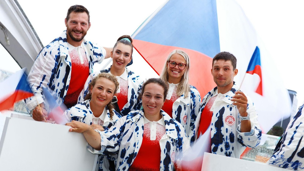 Netradiční, ale úchvatné zahájení olympijských her v Paříži. Oheň hoří v horkovzdušném balónu!