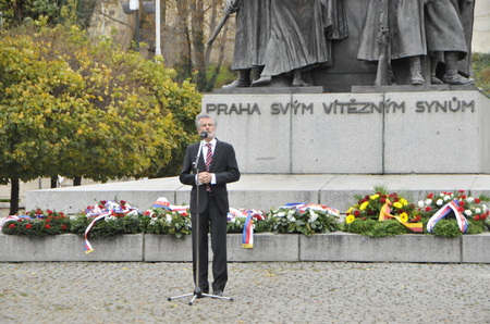 Peter Weiss, velvyslanec Slovenské republiky v ČR ve svém projevu mimo jiné zdůraznil, že se těší na oslavy 100. výročí vyhlášení samostatného československého státu