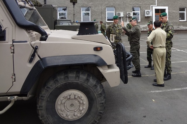 ukázka zbraní a techniky 3