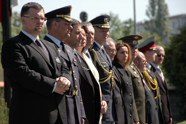 Účastníci pietní vzpomínky