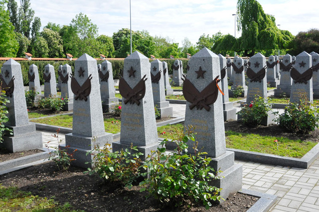 Čestné pohřebiště vojáků Rudé armády v Praze na Olšanech