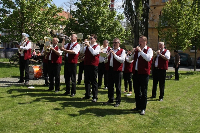 O hudební doprovod se postarala místní kapela Nektarka. 