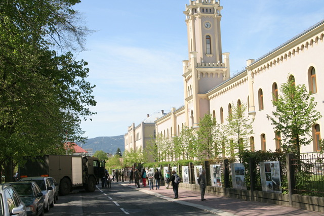 Zájemci si prohlédli výstavu „100 let moderní chemické války“ a vybranou techniku chemického vojska. 