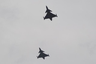 Zahájení veletrhu doprovodil přelet JAS 39 - Gripen