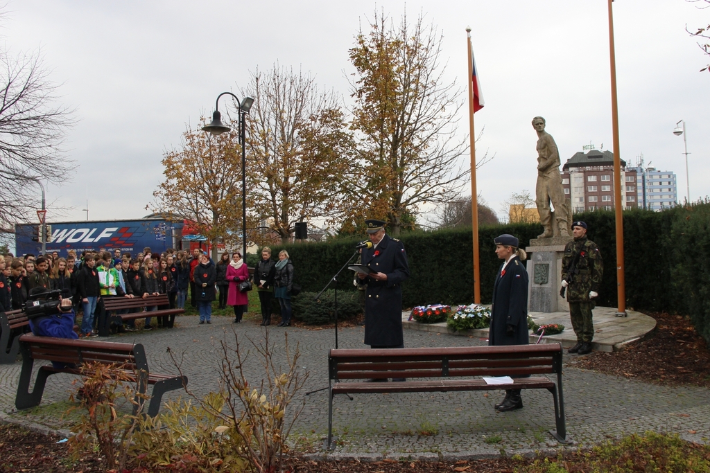 Zástupce velitele strakonického útvaru plukovník Jaroslav Daverný připomněl historii Dne válečných veteránů. 