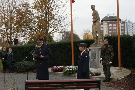 Památku válečných veteránů uctili ve Strakonicích modlitbou i básní