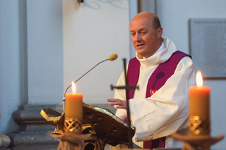 Ve vojenském kostele na Hradčanech se uskutečnila tradiční ekumenická bohoslužba