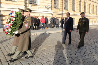 Z pietní vzpomínky na popravené absolventy Vysoké školy válečné